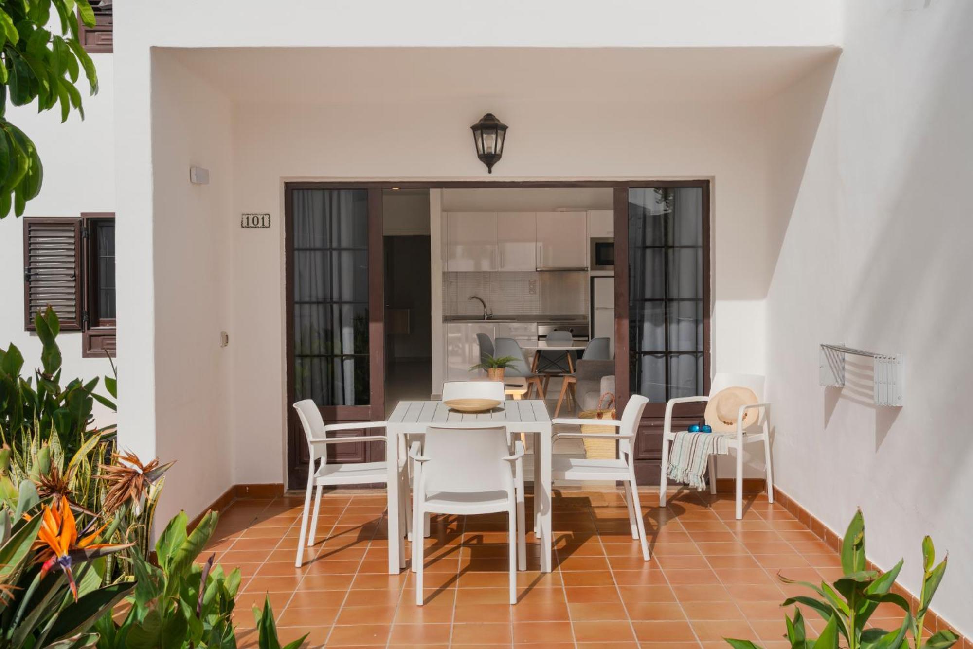 Apartamentos Fayna Puerto del Carmen  Exteriör bild